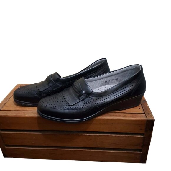 Rohde Leather Womens Black Loafers, Size 7 - Picture 2 of 4